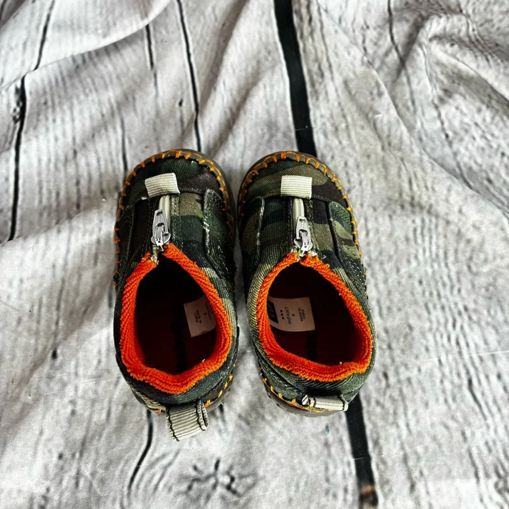 GAP Green Camo Slip-On Zip Baby Sneaker Boot Shoes w/ Orange Lining Infant Sz 3‎